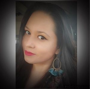 Meet your Posher, Angela